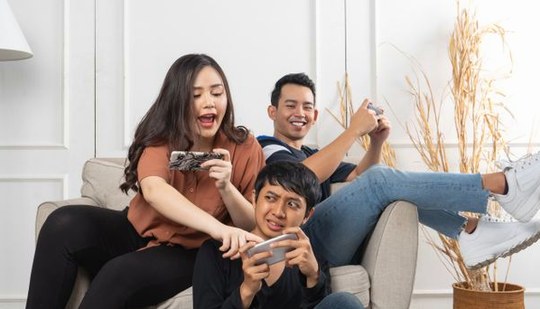 ứng dụng 8Day